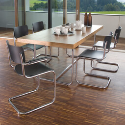 Thonet Armlehnstuhl S43F S43F mit Armlehnen | schwarz Thonet Armlehnstuhl S43F S43F mit Armlehnen | schwarz